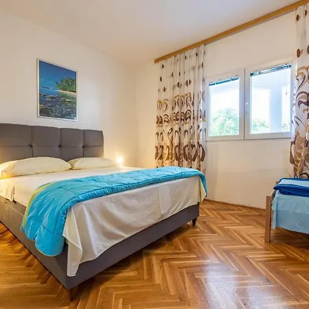 1 Bedroom Lovely In Pag *